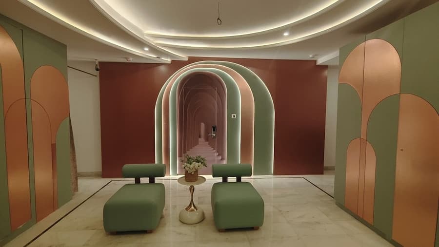 Hotel Sarang Palace