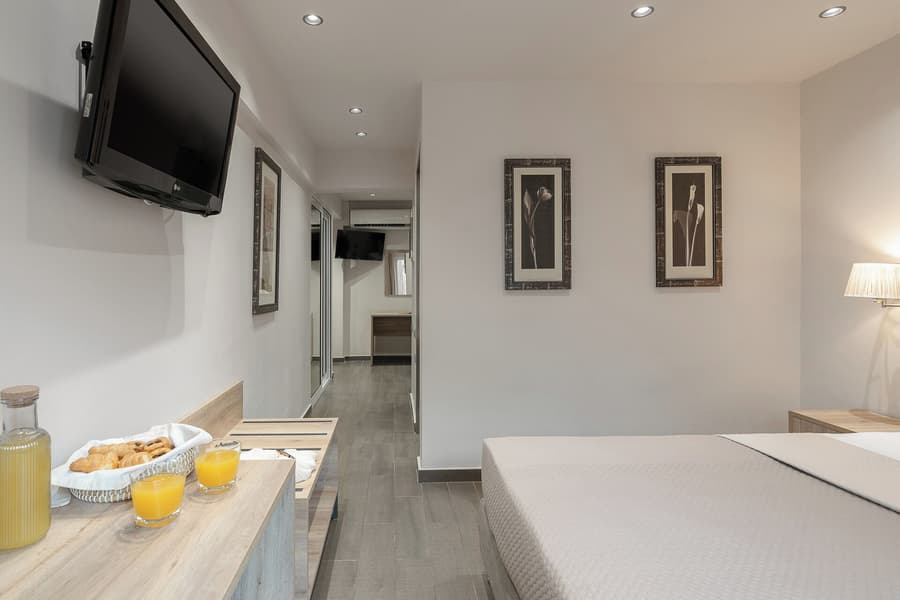 Piraeus City Hotel