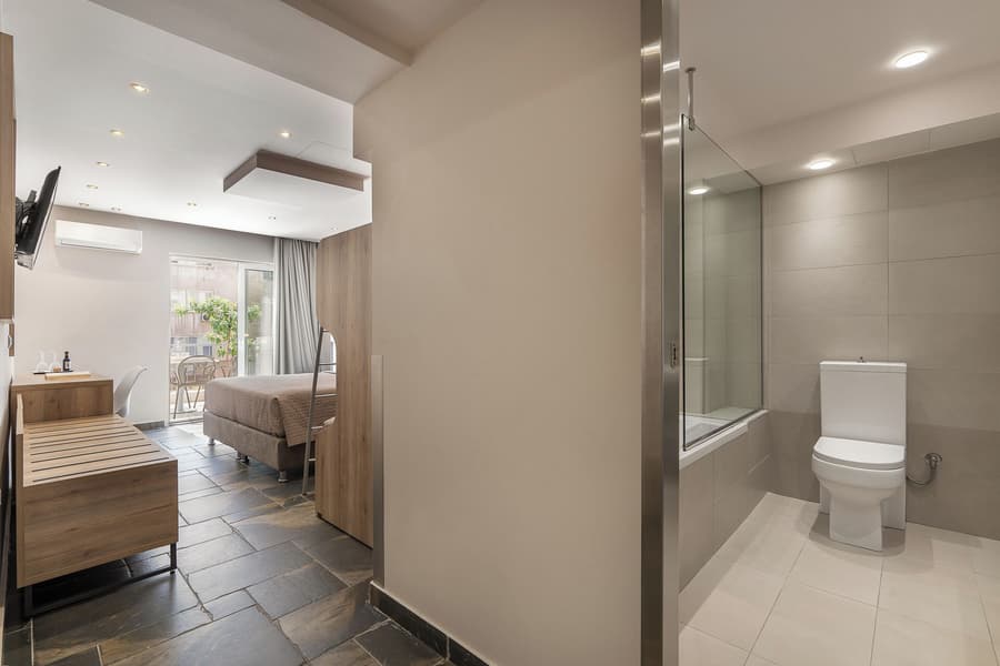 Piraeus City Hotel