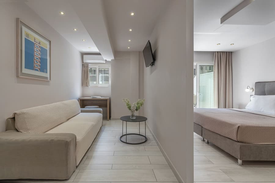 Piraeus City Hotel