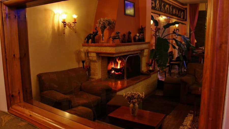 Hotel Kosta Famissi