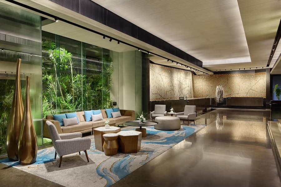 DoubleTree by Hilton Bangkok Ploenchit