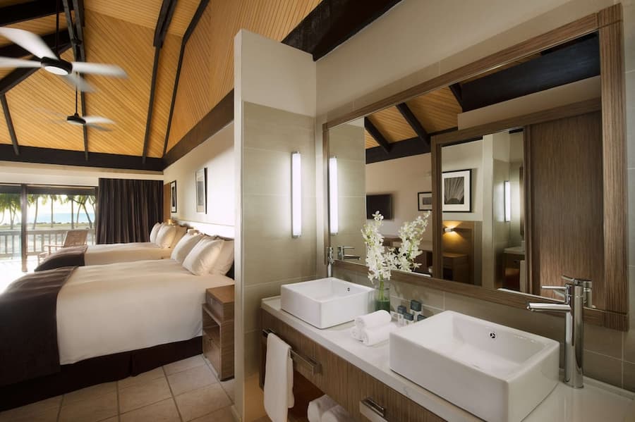DoubleTree Resort by Hilton Hotel Fiji - Sonaisali Island