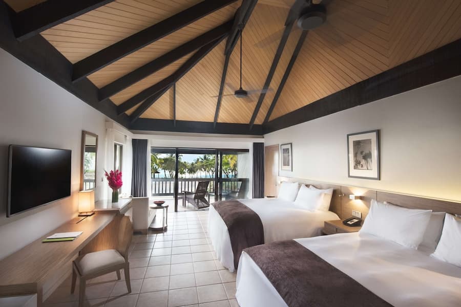 DoubleTree Resort by Hilton Hotel Fiji - Sonaisali Island