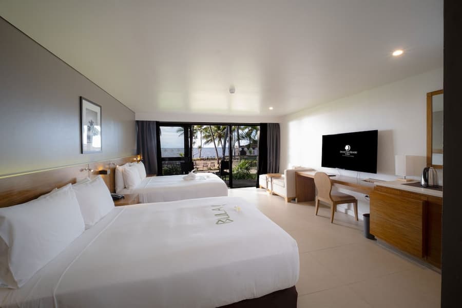 DoubleTree Resort by Hilton Hotel Fiji - Sonaisali Island