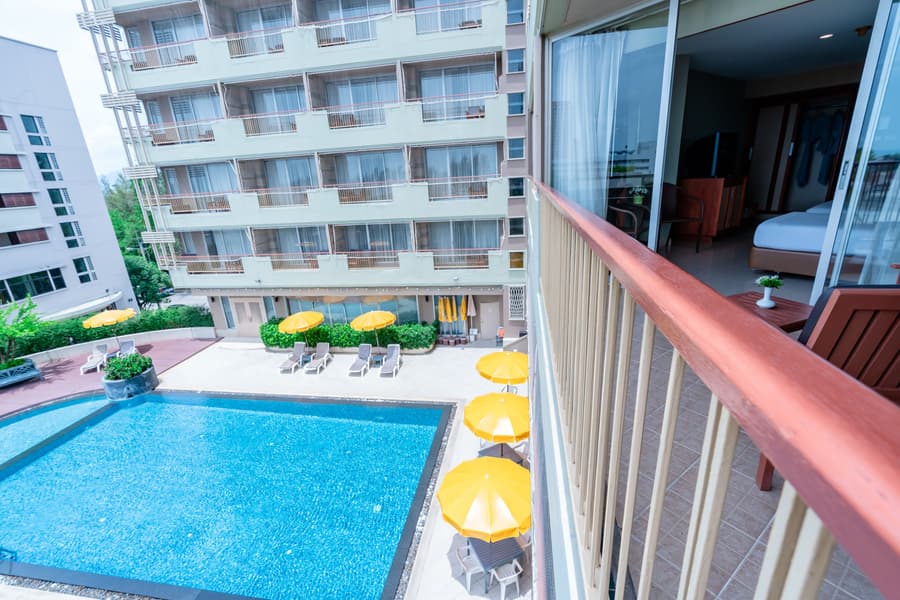 Long Beach Cha-Am Hotel