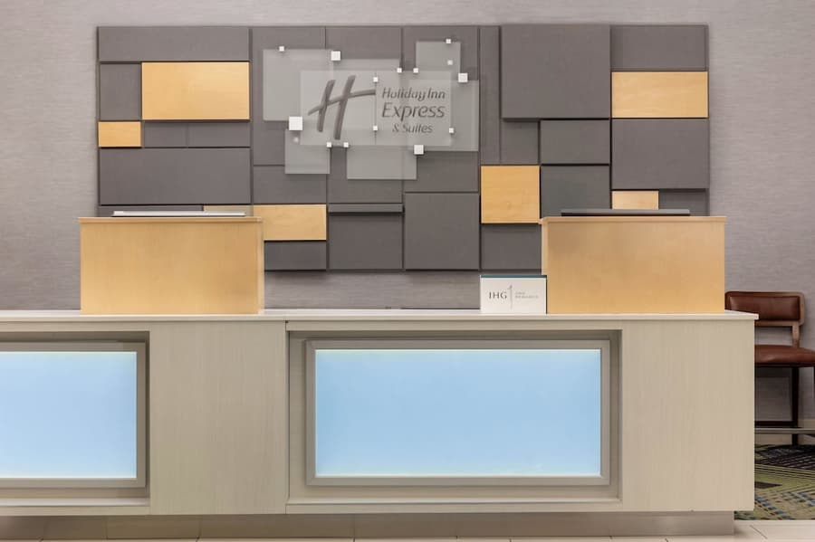 Holiday Inn Express & Suites Las Vegas SW - Spring Valley by IHG