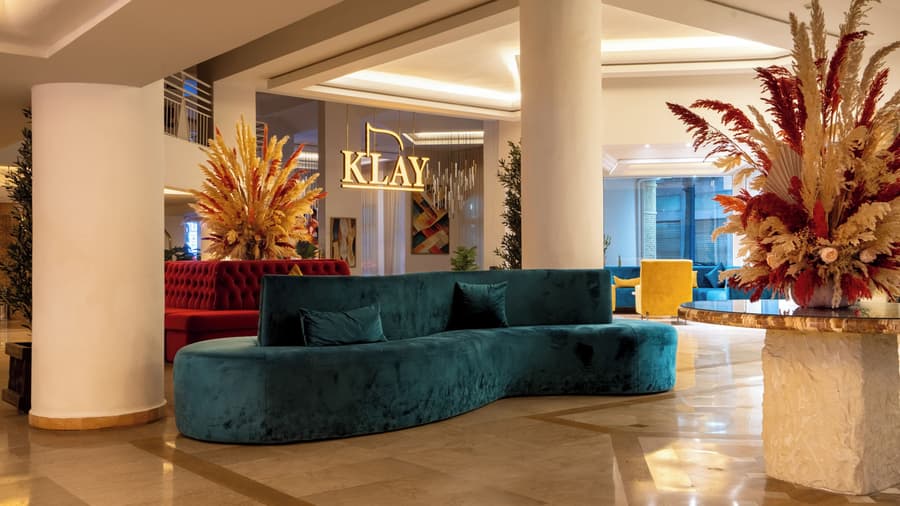 Intouriste Hôtel & Suites