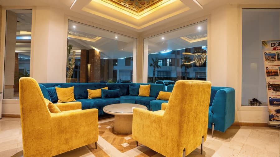 Intouriste Hôtel & Suites