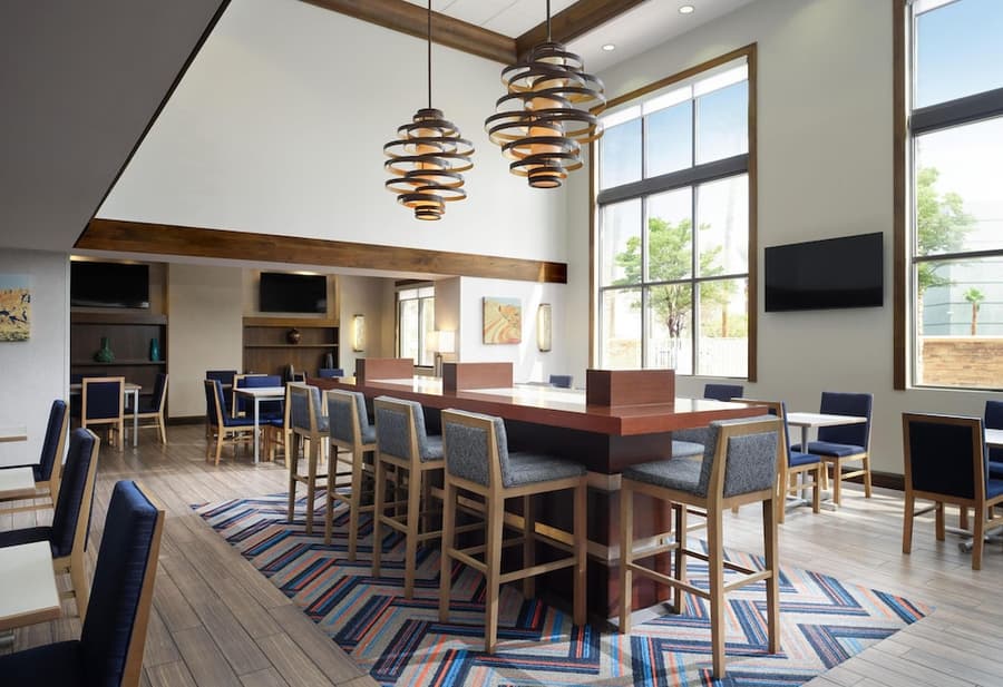 Hampton Inn & Suites Las Vegas-Red Rock/Summerlin