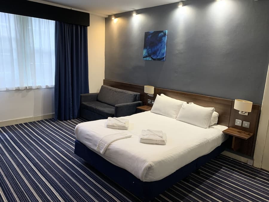 Piries Hotel