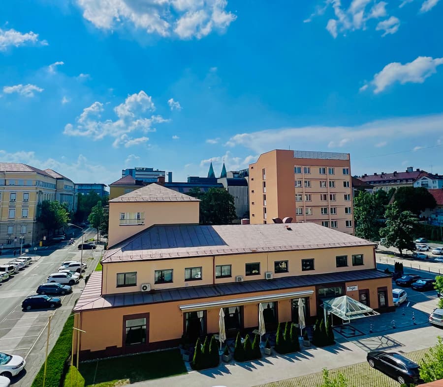 Hotel Piramida