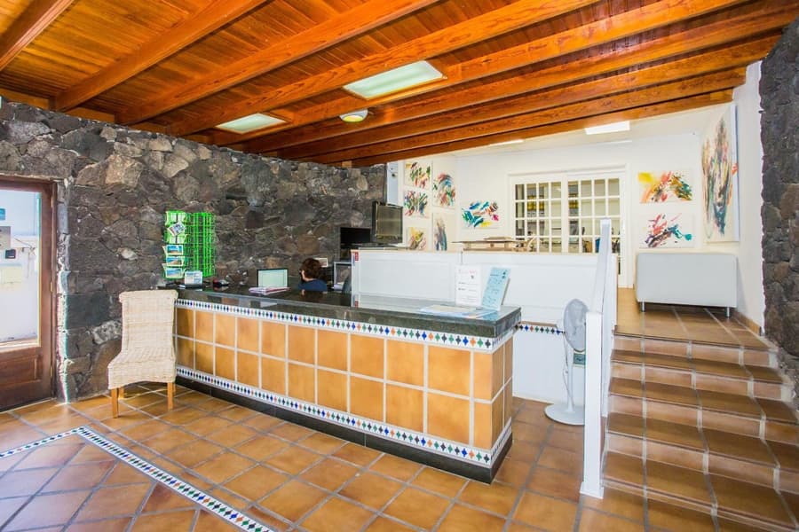 Apartamentos Los Tulipanes