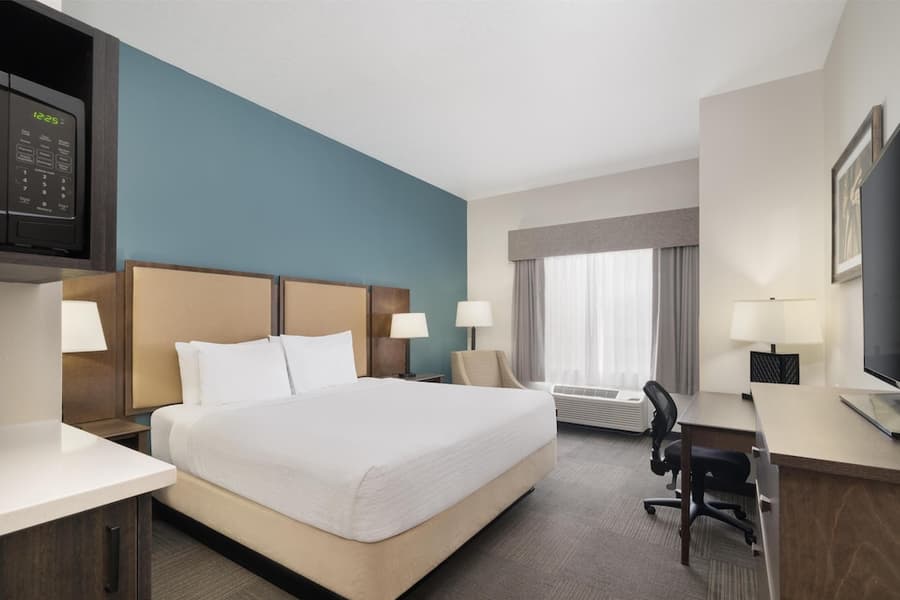 Best Western Plus Frontier Inn