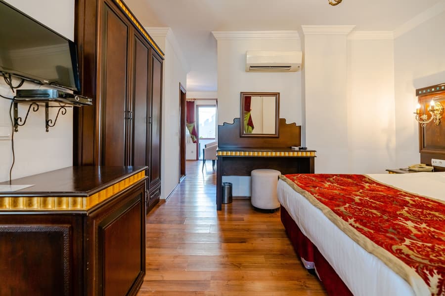 Mediterra Art Hotel