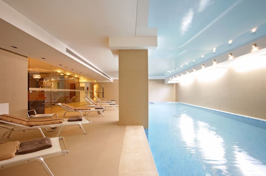 Atrium Hotel