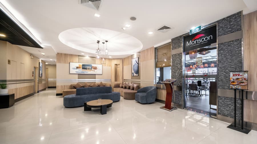 Adelphi Suites Bangkok