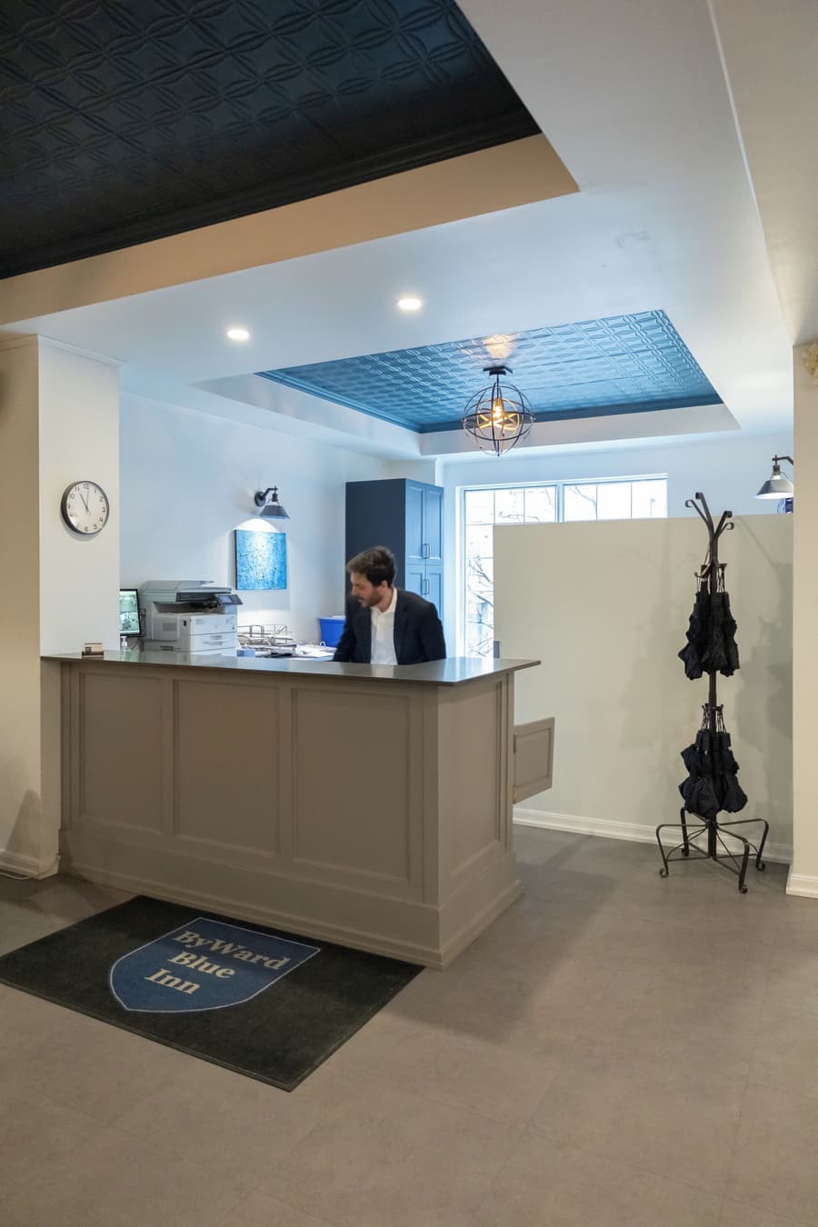 Byward Blue Inn