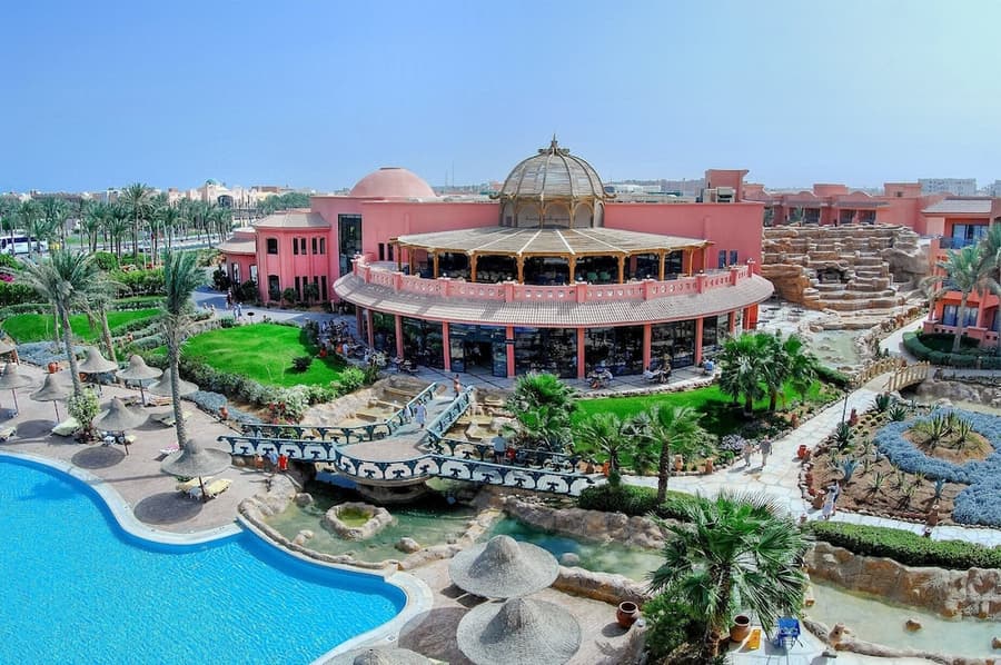 Parrotel Aquapark Resort