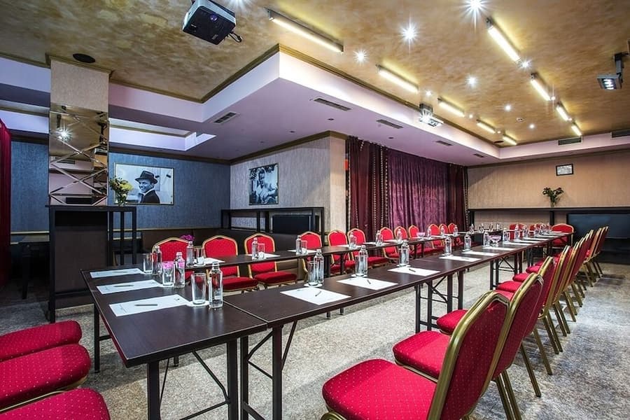 Art Plaza Hotel