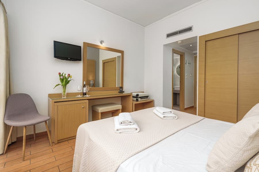 Parnon Hotel