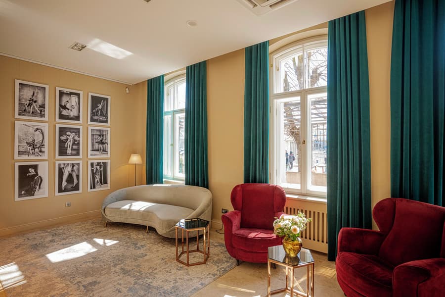 Opera Hotel