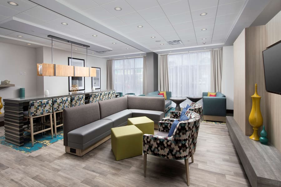 Hampton Inn Miami - Airport East, FL