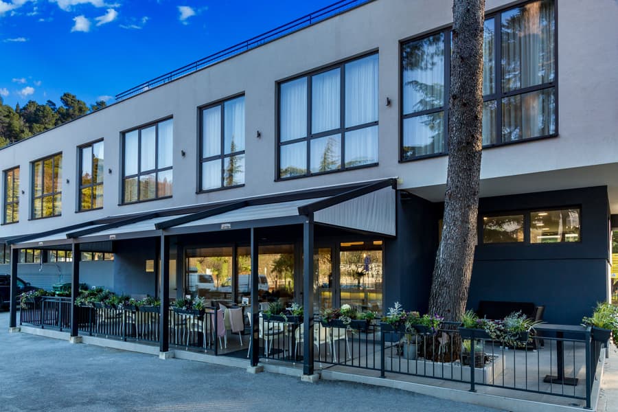 Preelook Apartments and Rooms