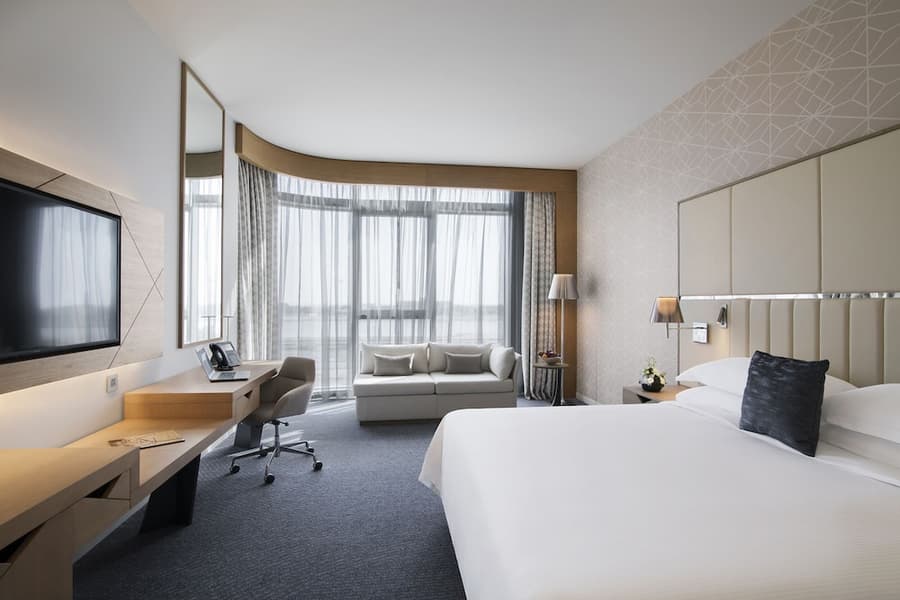 Pearl Rotana Capital Centre