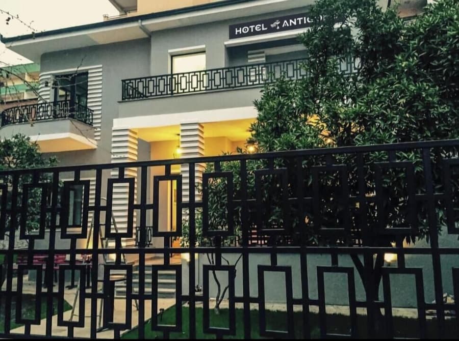 Hotel Antigone