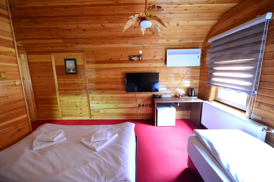 Inanlar Deluxe Hotel & Bungalow