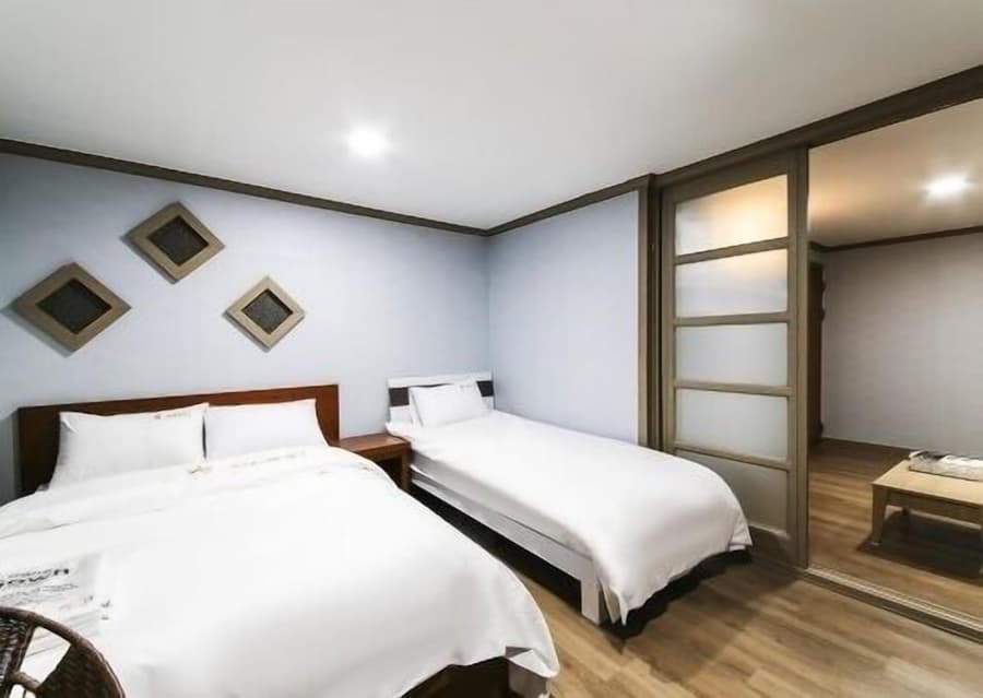 Happy Q Motel