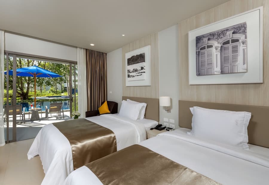 X10 Khaolak