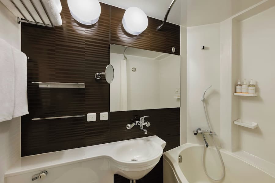 Four Points Flex by Sheraton Shin Osaka