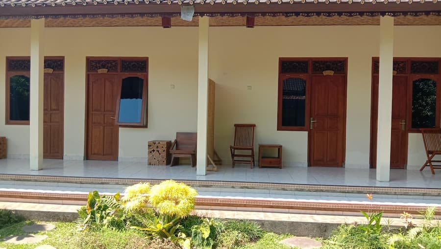 Astawa House