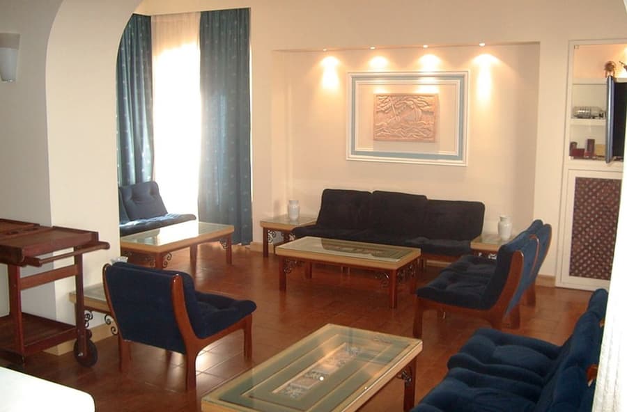 Oasis Hotel