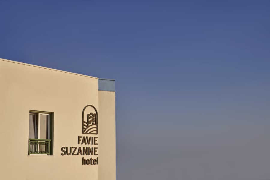 Favie Suzanne