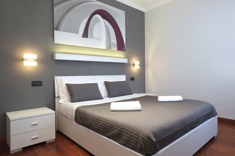 J24 B&b