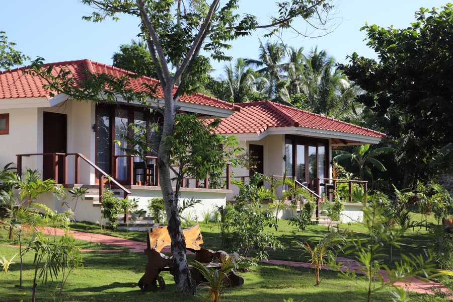 Island View Beachfront Resort