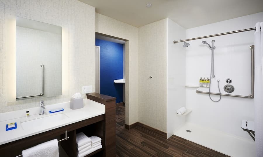 Holiday Inn Express Niagara-On-The-Lake by IHG