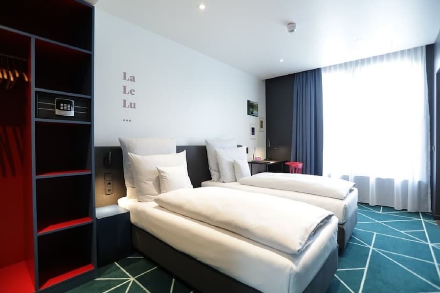 sander Hotel
