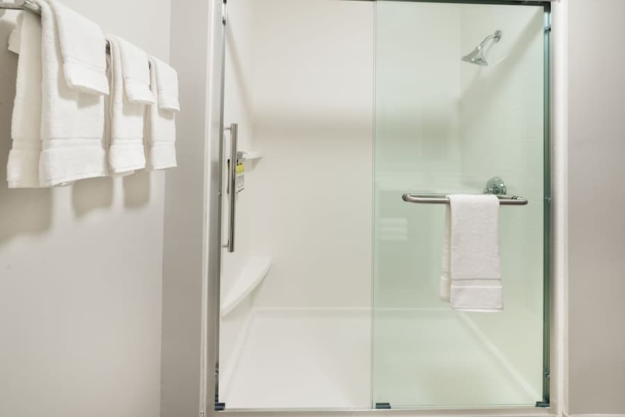Holiday Inn Express & Suites Lake Havasu - London Bridge by IHG