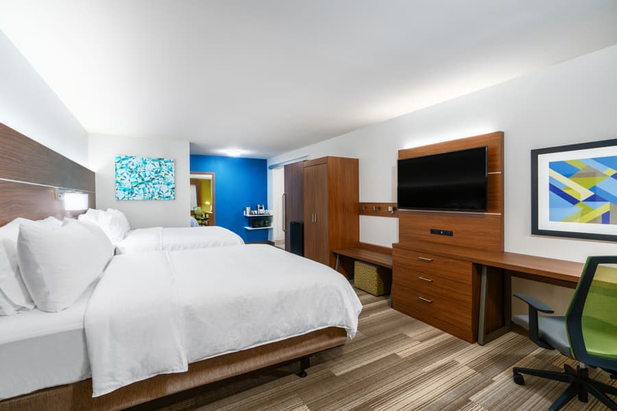 Holiday Inn Express & Suites Lake Havasu - London Bridge by IHG