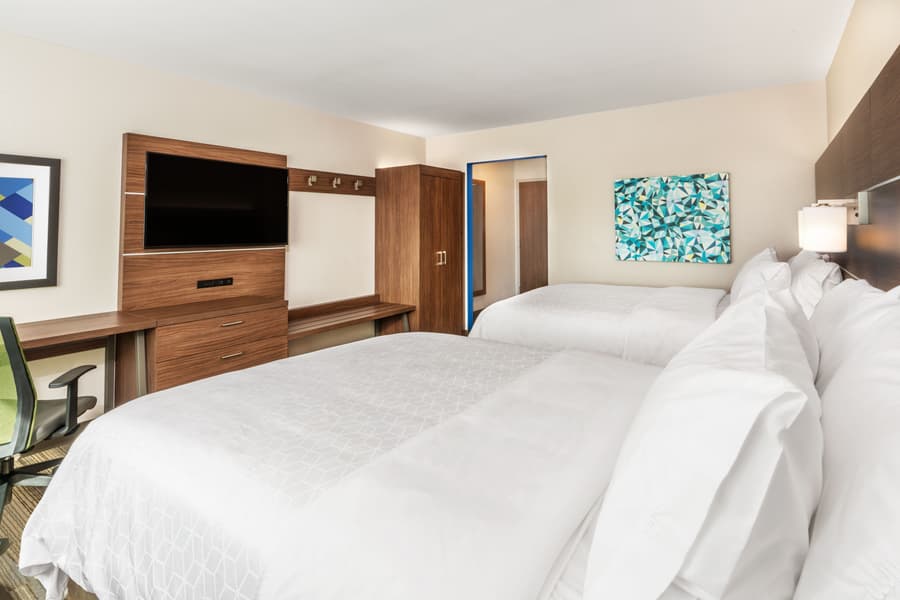 Holiday Inn Express & Suites Lake Havasu - London Bridge by IHG