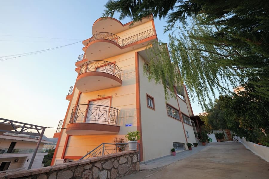 Unico ApartHotel