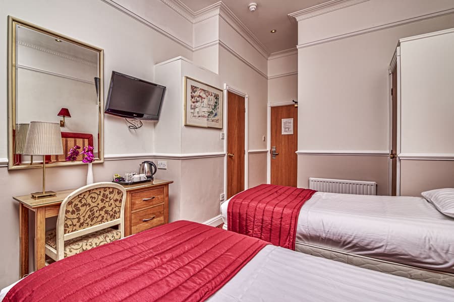 Hyde Park Radnor Hotel