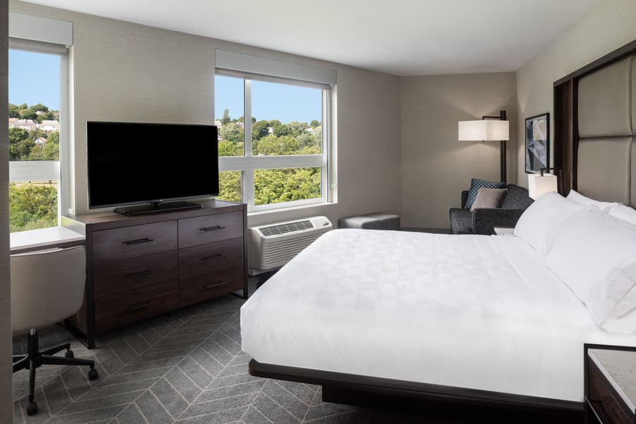 Holiday Inn Boston Logan Airport - Chelsea by IHG