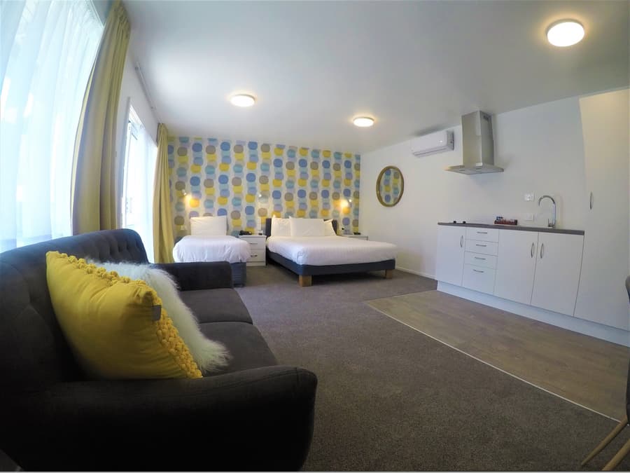 Adelphi Motel