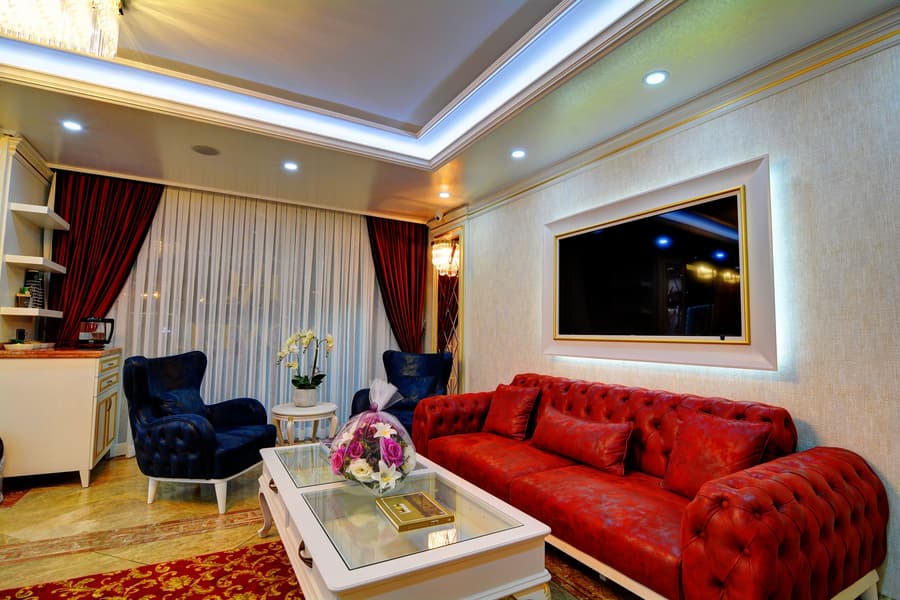 Novelty Hotel