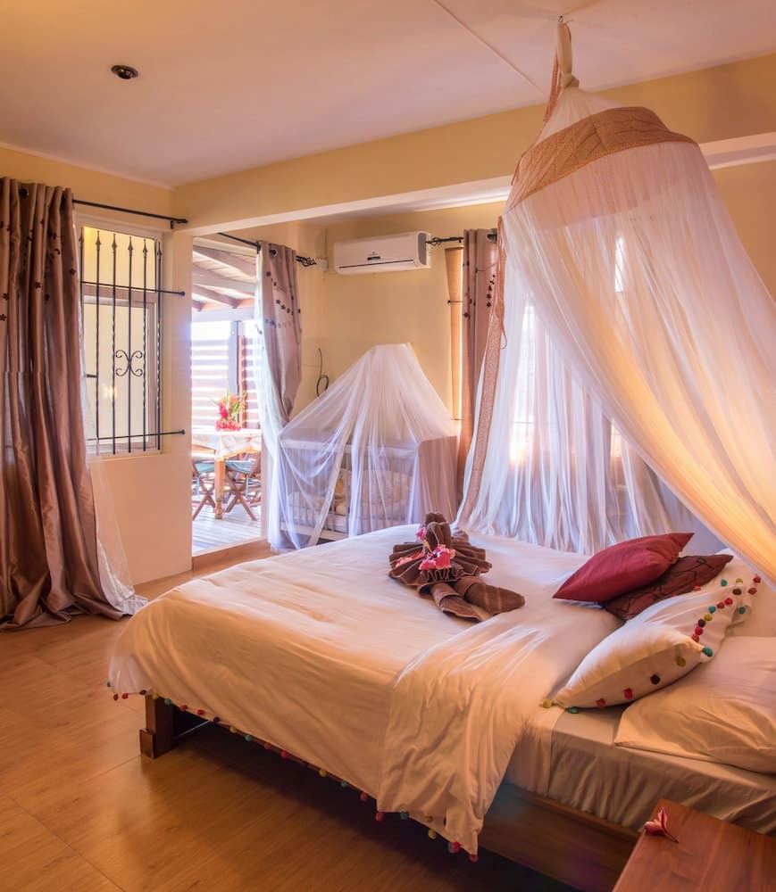 Blue Lagoon Villa